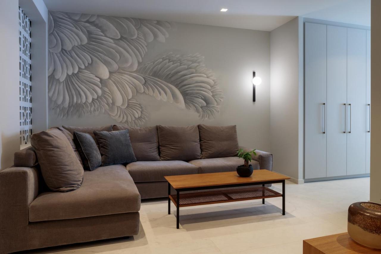 Azalea Luxury *